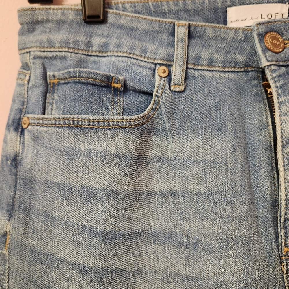 LOFT Women’s Curvy High Waist Kick Crop Jeans, Staple Mid Indigo Wash, size 29/8 - Picture 5 of 15